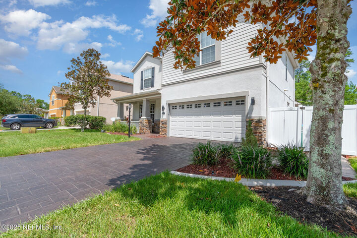 Property Photo:  3317 Sorrel Court  FL 32725 