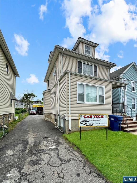 Property Photo:  117 Kansas Street  NJ 07601 