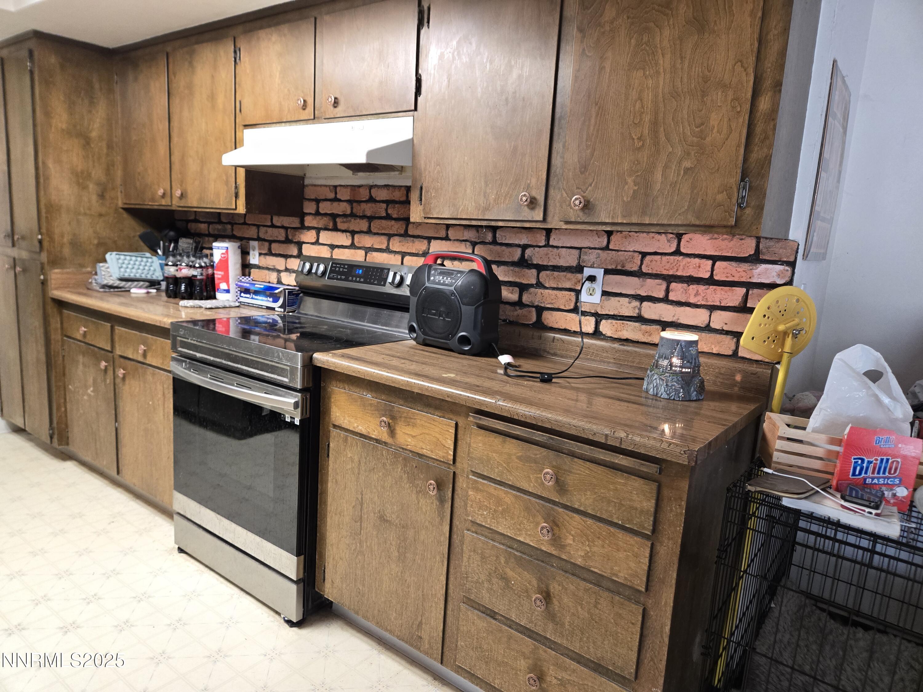 Property Photo: 752 E Street NV 89408