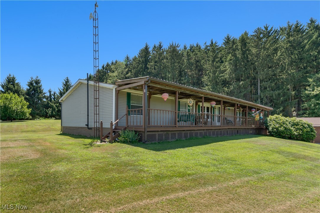 Property Photo: 41941 Churchill Road OH 44432