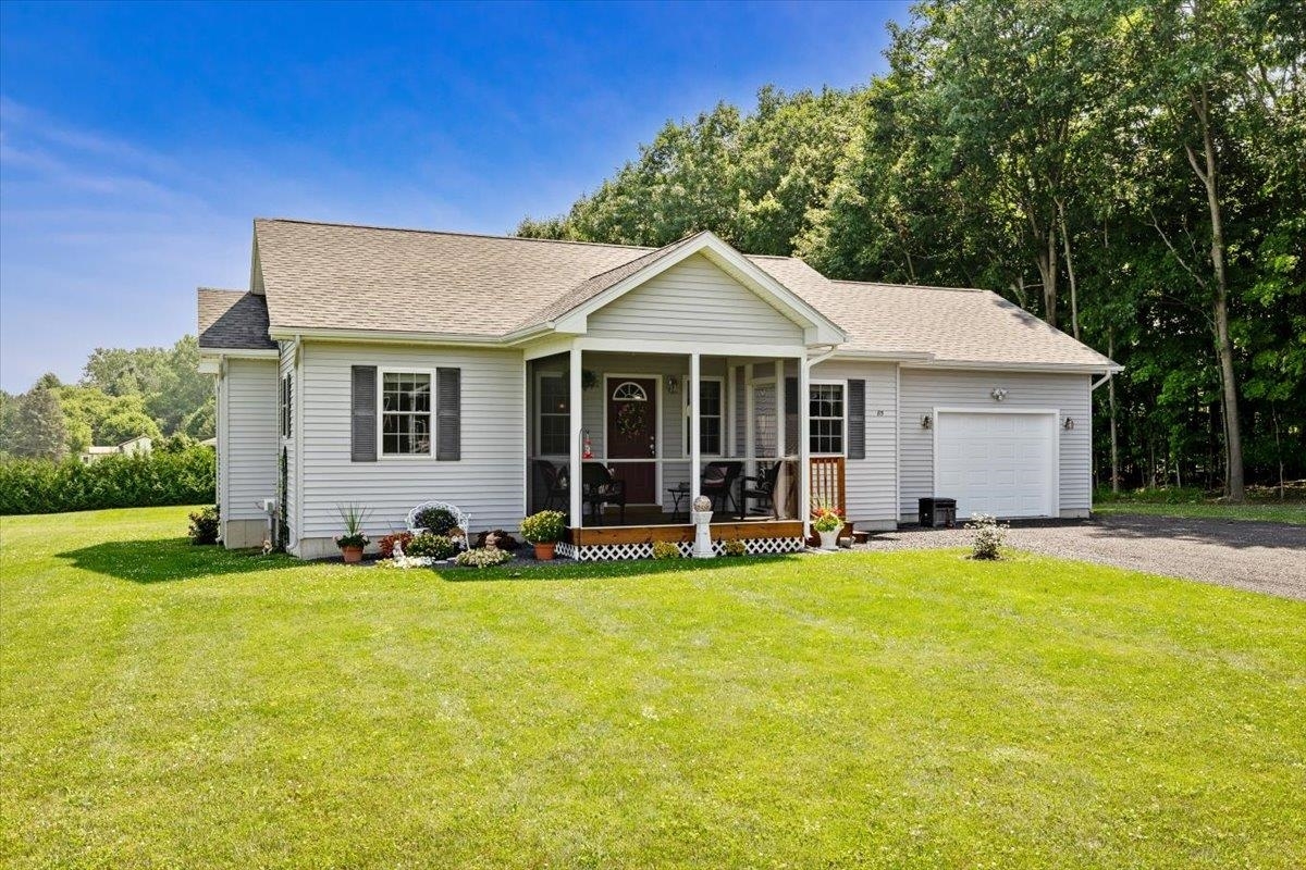 85 Dubuque Drive  Grand Isle VT 05458 photo