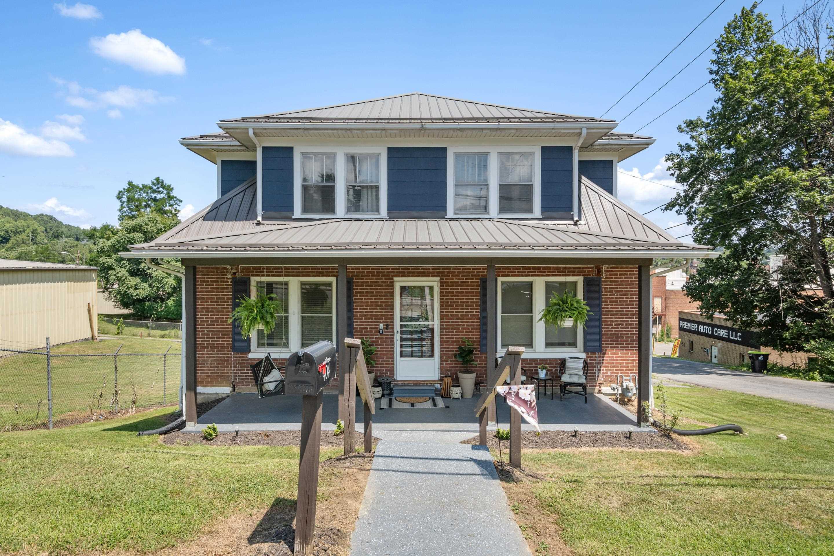 Property Photo:  404 1st Street SW  VA 24301 