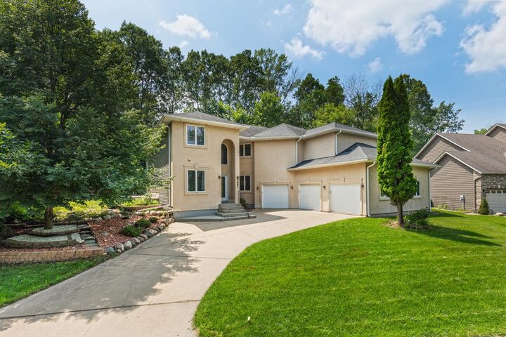 Property Photo:  3681 Robin Lane  MN 55122 