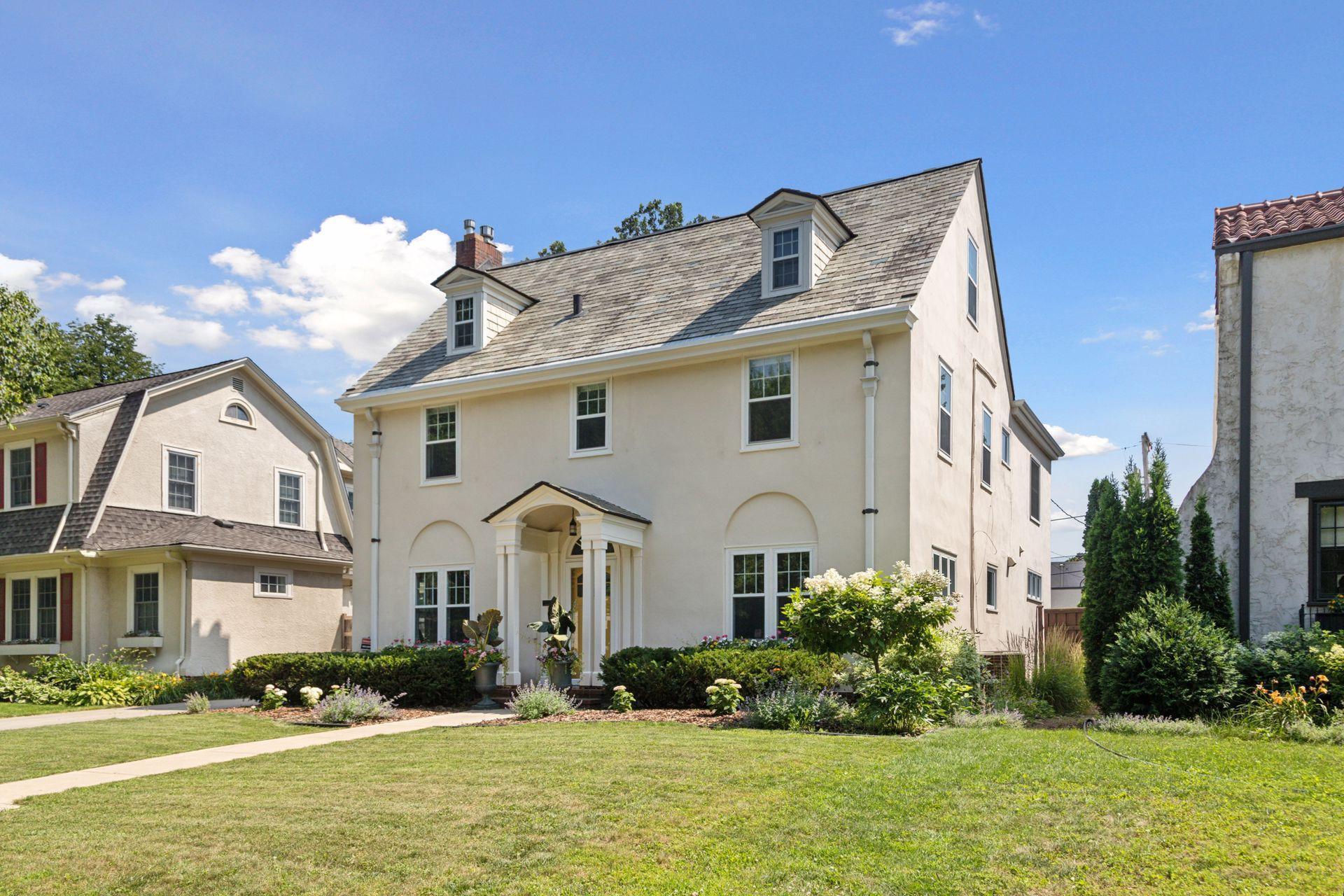 Property Photo:  2262 Riverwood Place  MN 55104 