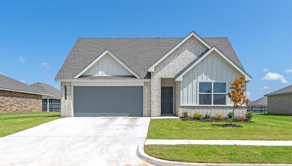 Property Photo:  8317 NW 61st Lane  OK 73132