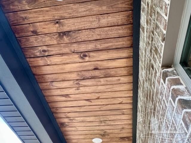 Property Photo:  1003 W Wright St  FL 32502 