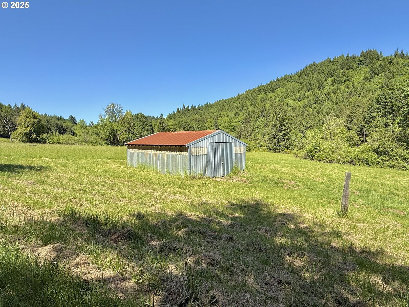 Property Photo:  11894 SW Dupee Valley Rd  OR 97128 