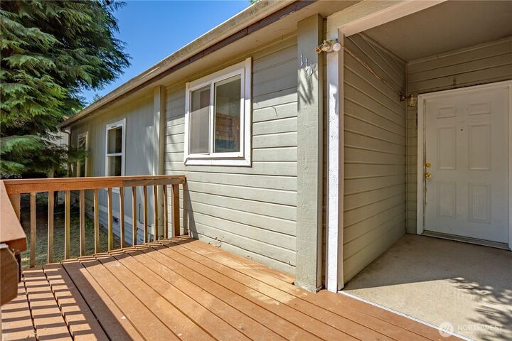 Property Photo: 111 Spring Court WA 98593