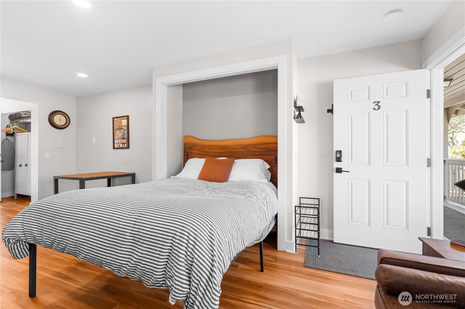 Property Photo:  250  Tucker Avenue 3  WA 98250 