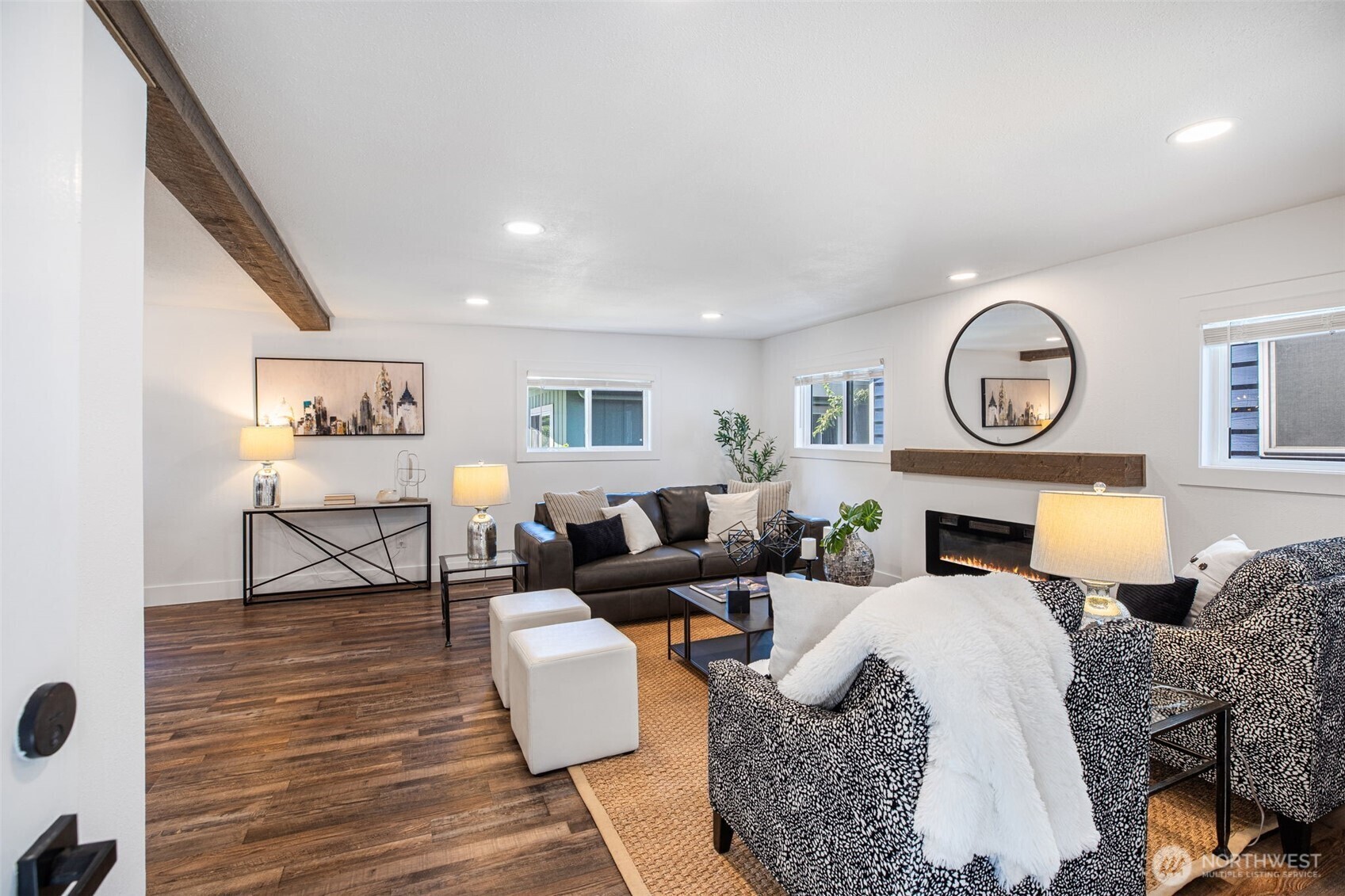 Property Photo:  5133 S Frontenac Street  WA 98118 
