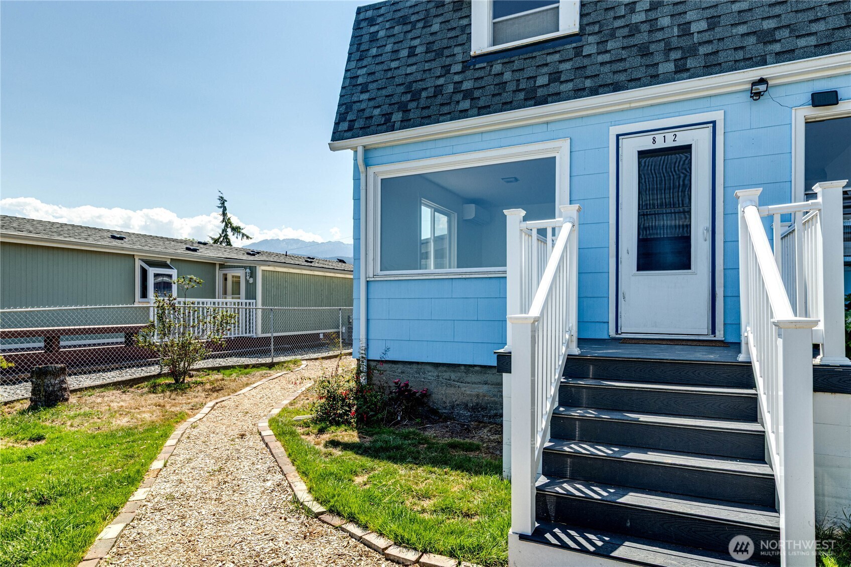 Property Photo:  812 W 4th Street  WA 98363 