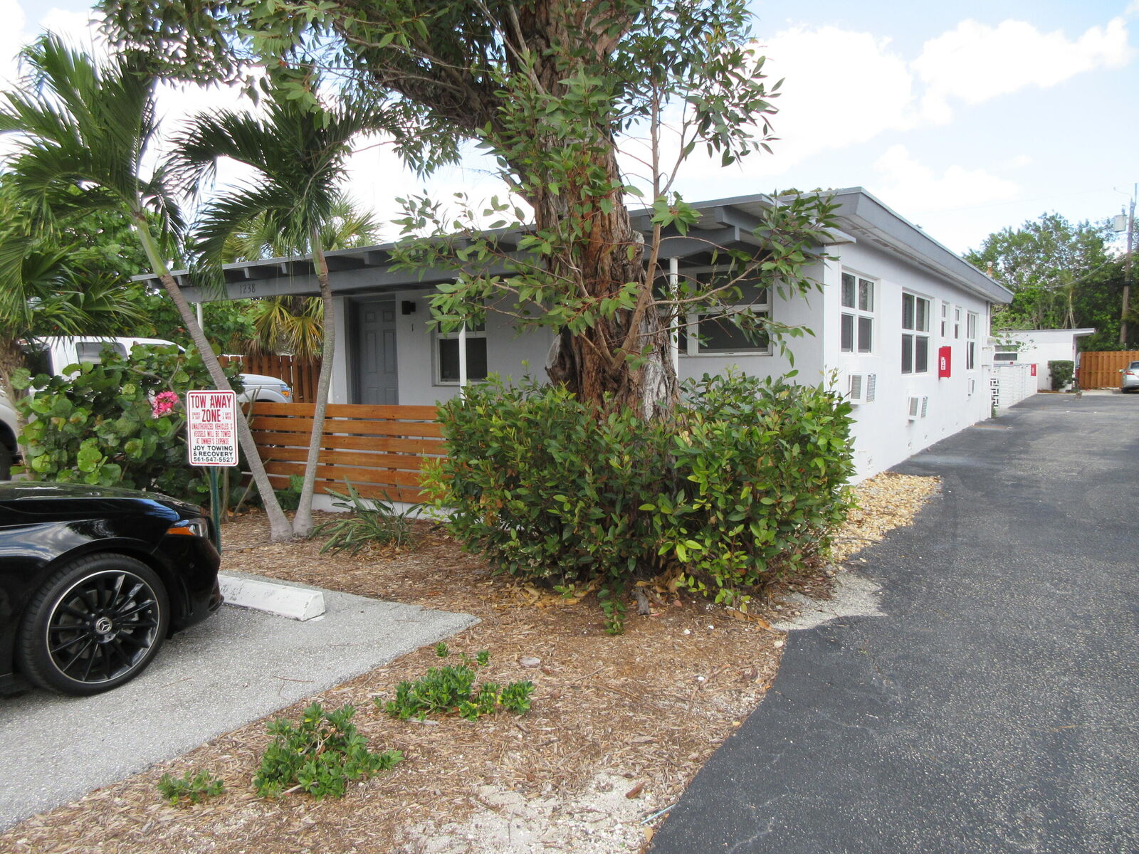 Property Photo: 1238 17th Avenue N 2 FL 33460