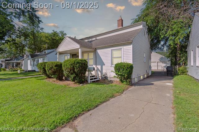 Property Photo: 15955 Leona Drive MI 48239