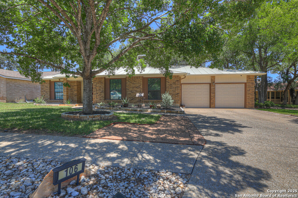 Property Photo:  106 Broken Spur  TX 78148 