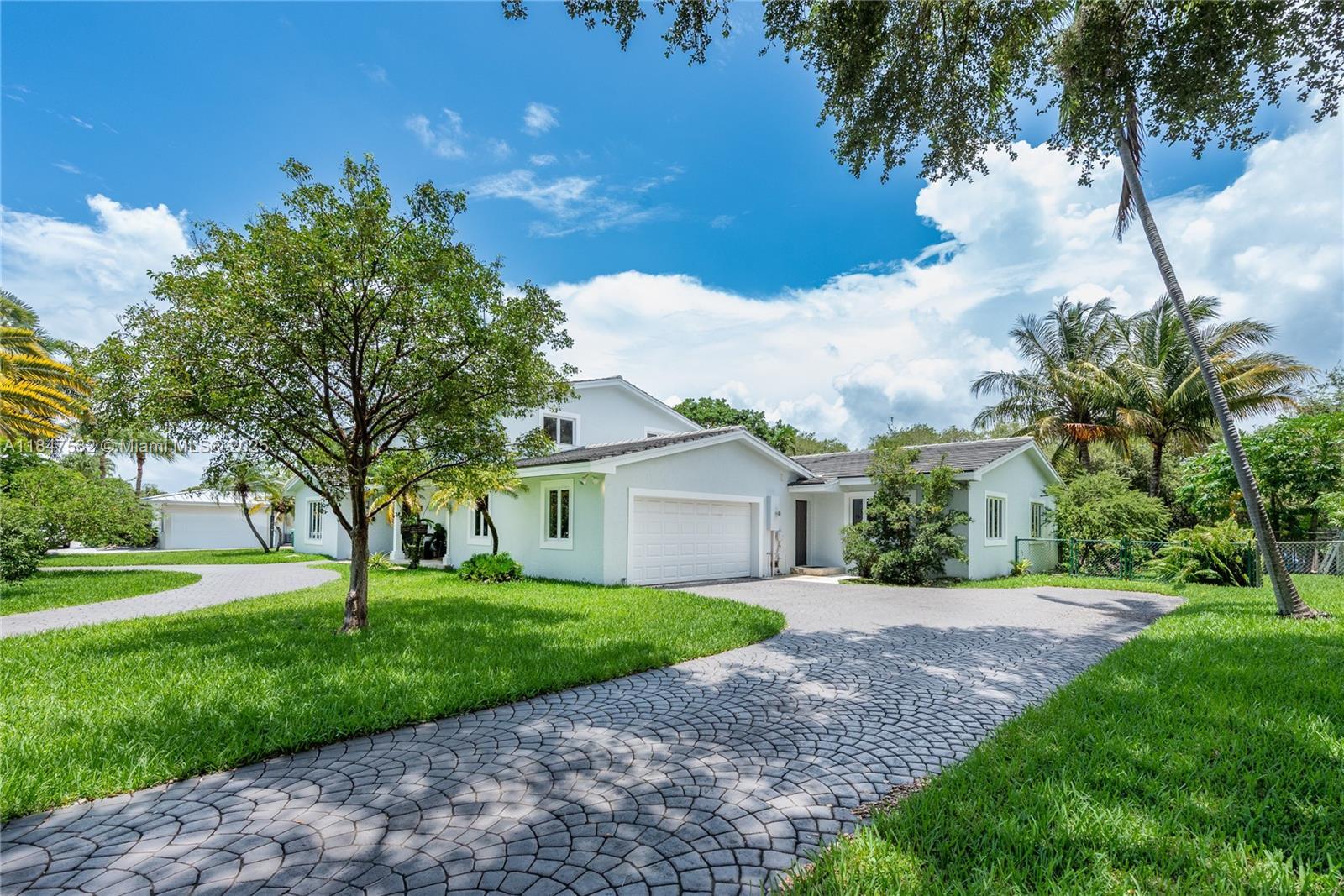 Property Photo: 13020 SW 70th Ave FL 33156