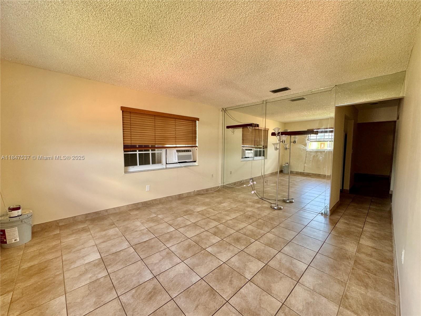 Property Photo:  1377 W 38th St 1377  FL 33012 
