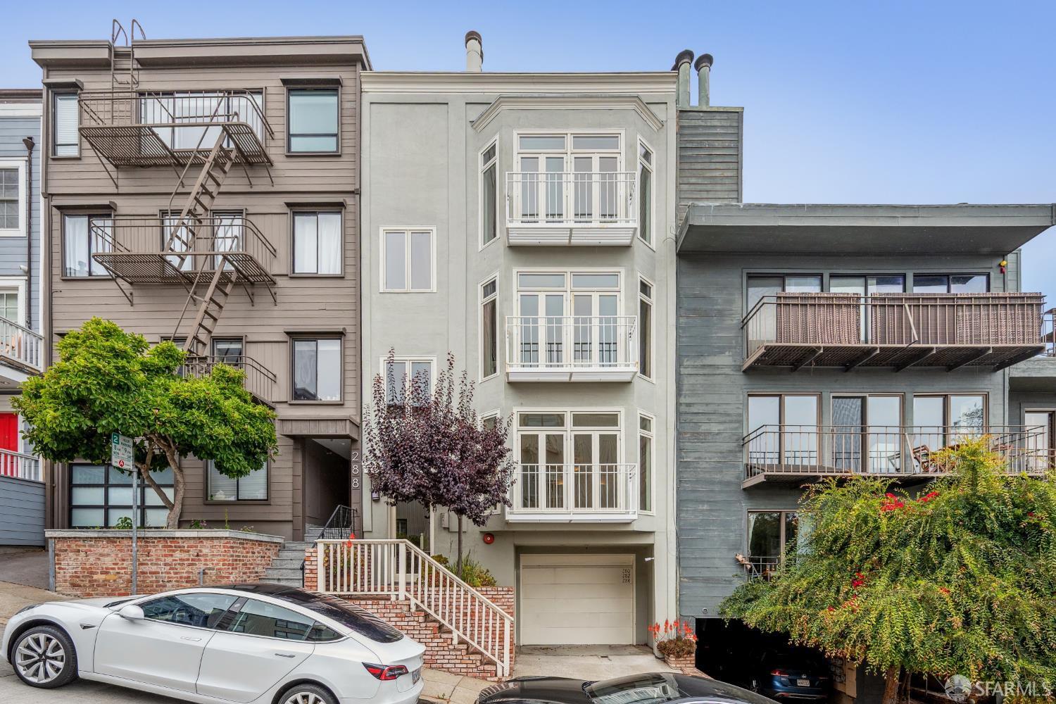 284 Union Street  San Francisco CA 94133 photo