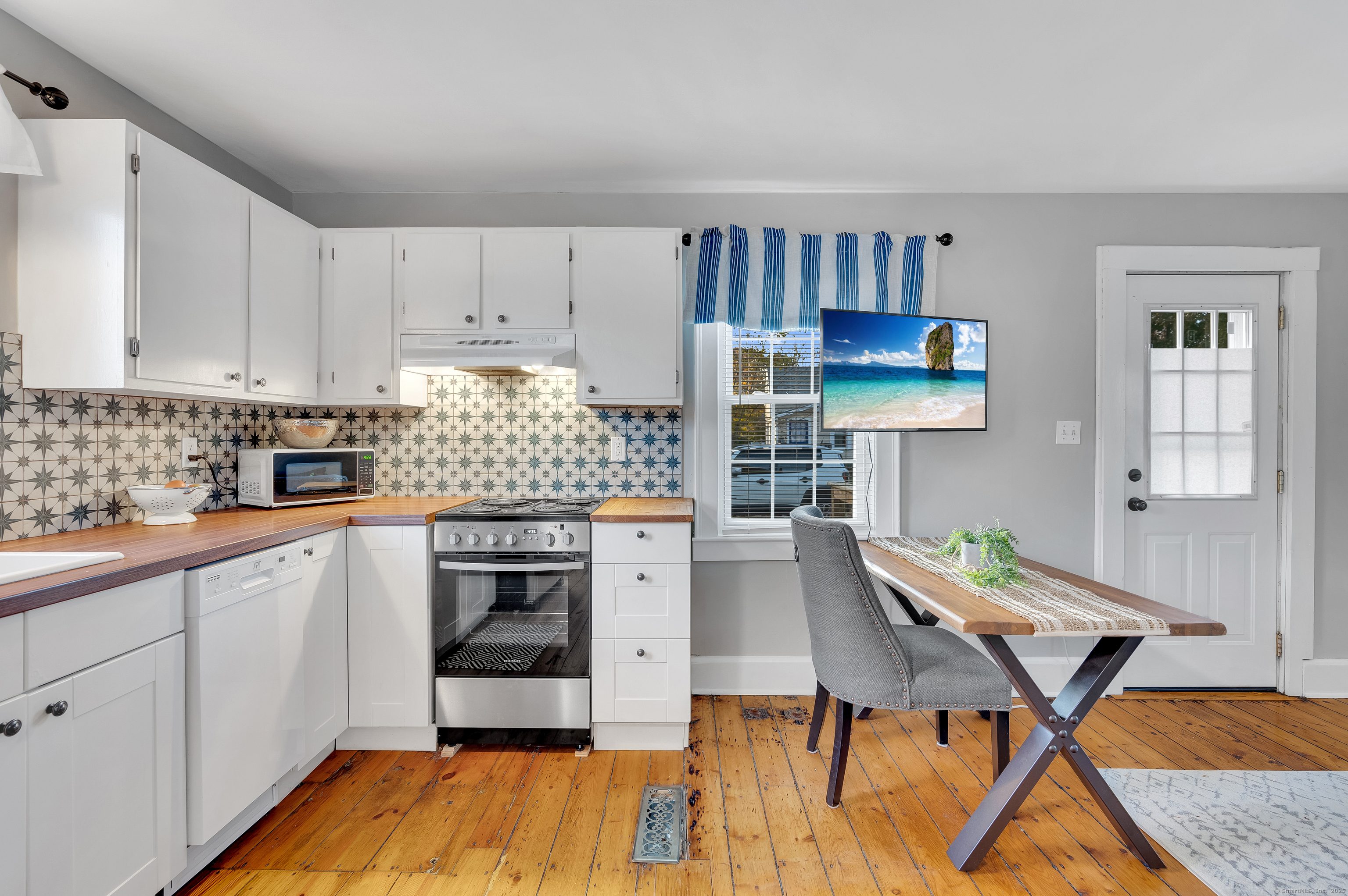 Property Photo: 109 Salt Island Road CT 06498