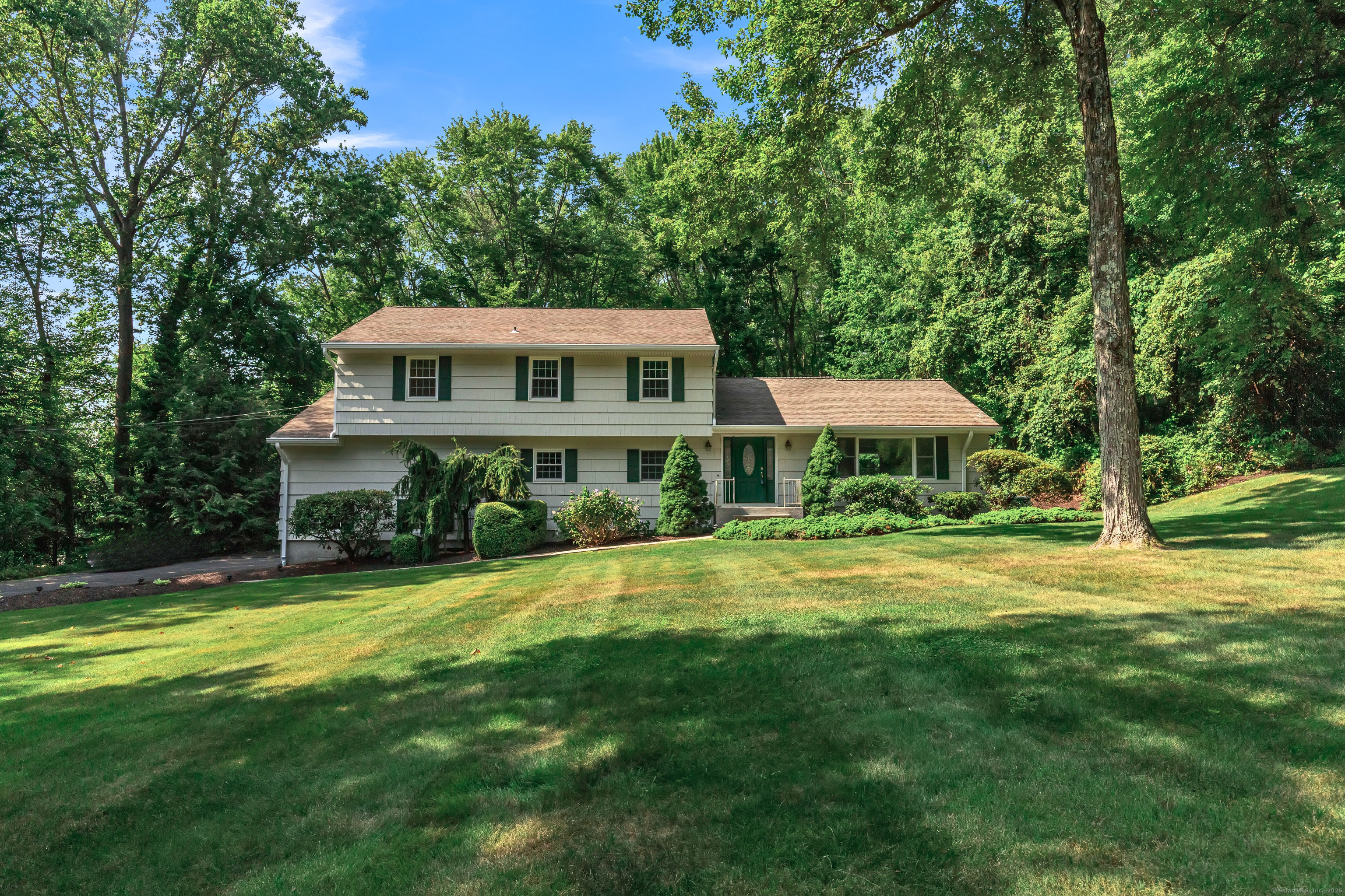 66 Scenic Hill Road  Trumbull CT 06611 photo