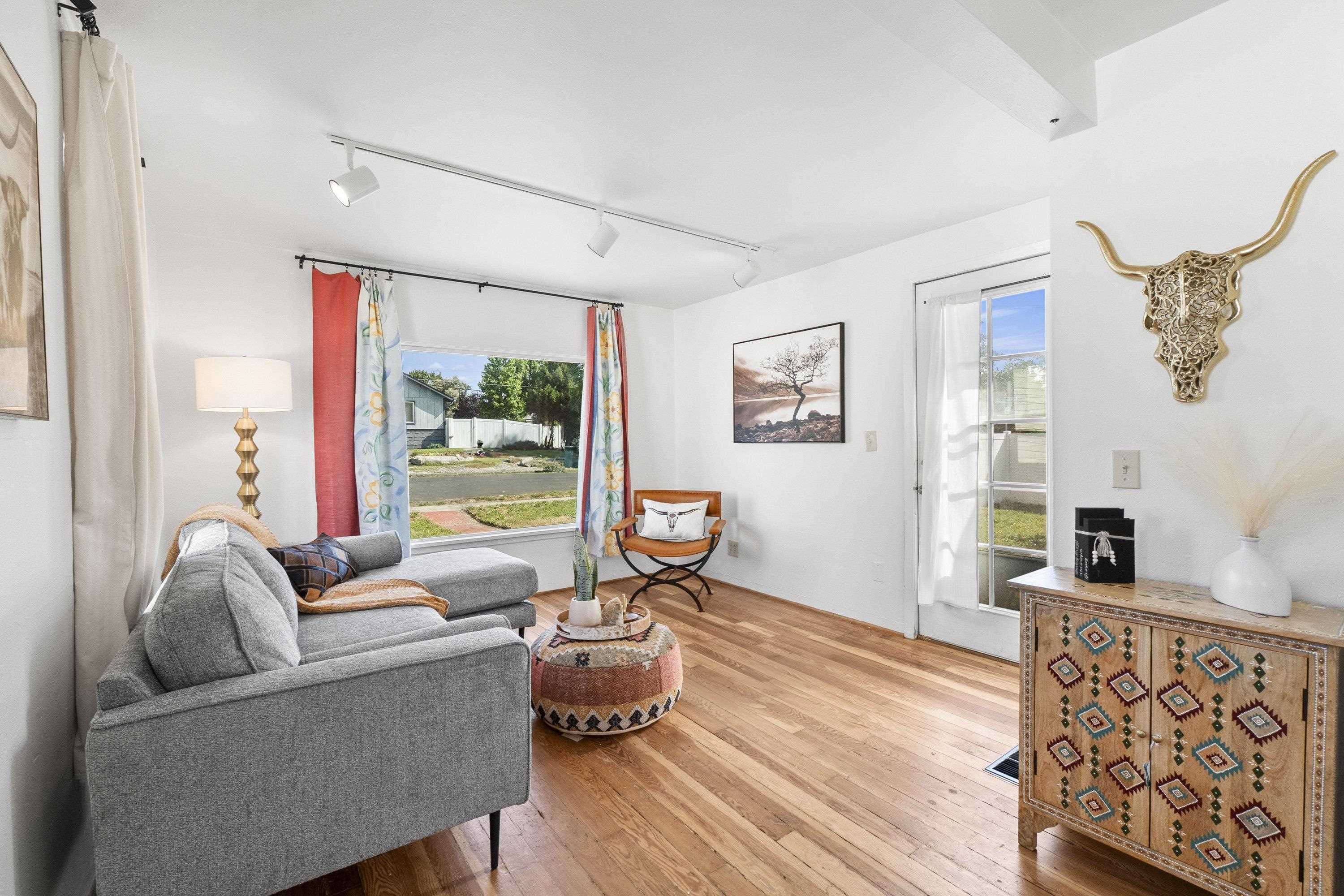 Property Photo: 730 E Walton Ave WA 99207