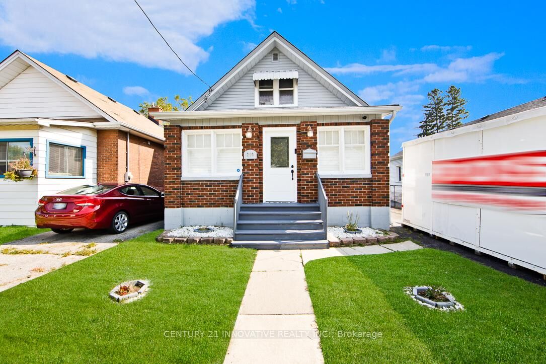 Property Photo:  219 Verdun Road  ON L1H 5T1 