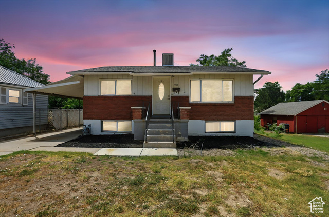 Property Photo: 1025 E 2050 St S UT 84401