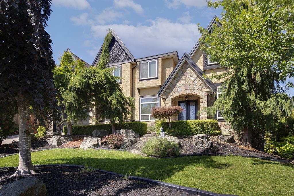 Property Photo: 18977 55A Avenue BC V3S 6X1