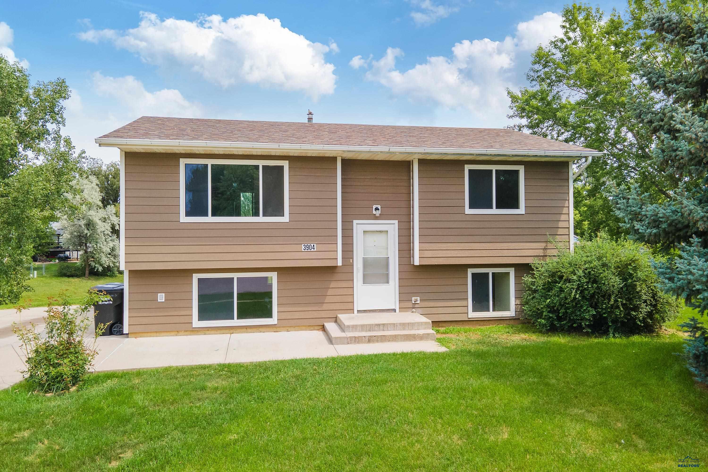 Property Photo: 3904 Hampton Ct SD 57701