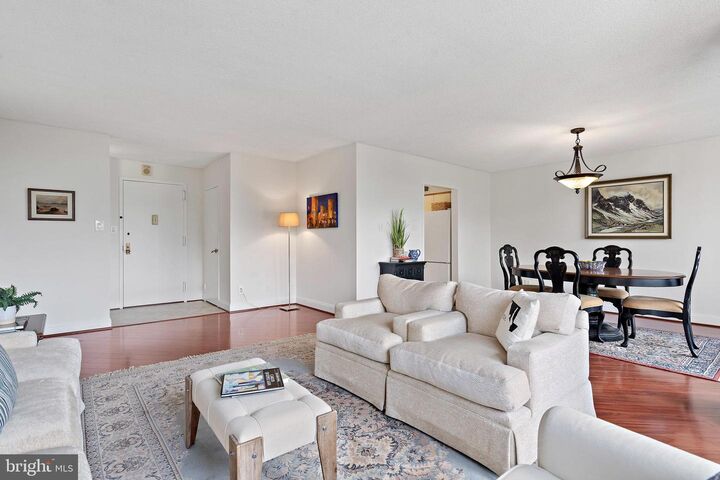 Property Photo:  5225 Pooks Hill Road 916S  MD 20814 