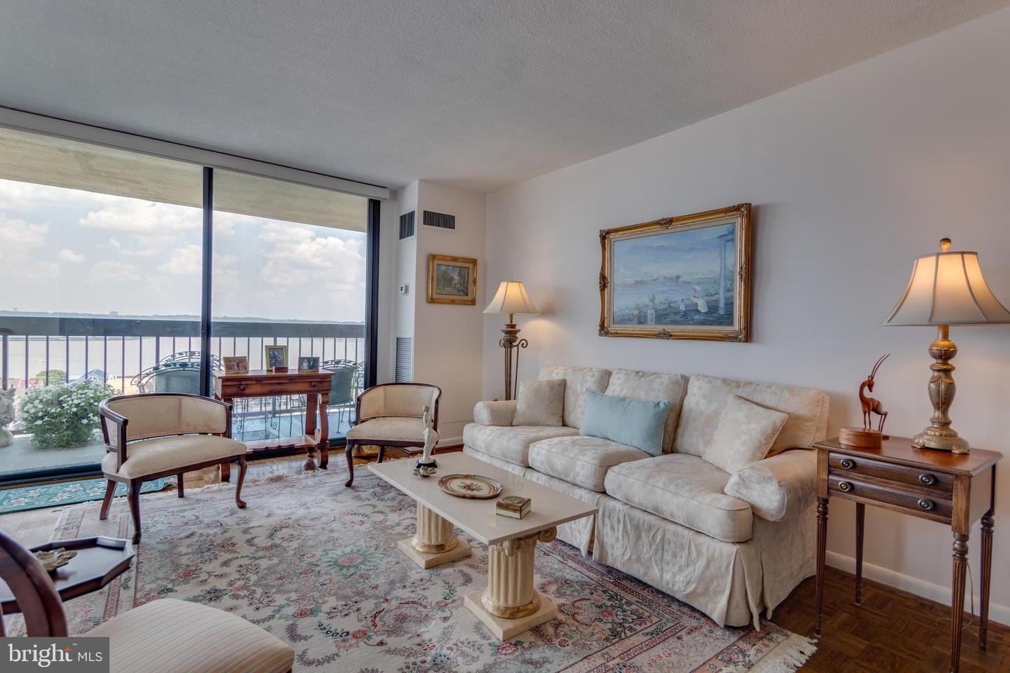 Property Photo: 400 Madison Street 1308 VA 22314