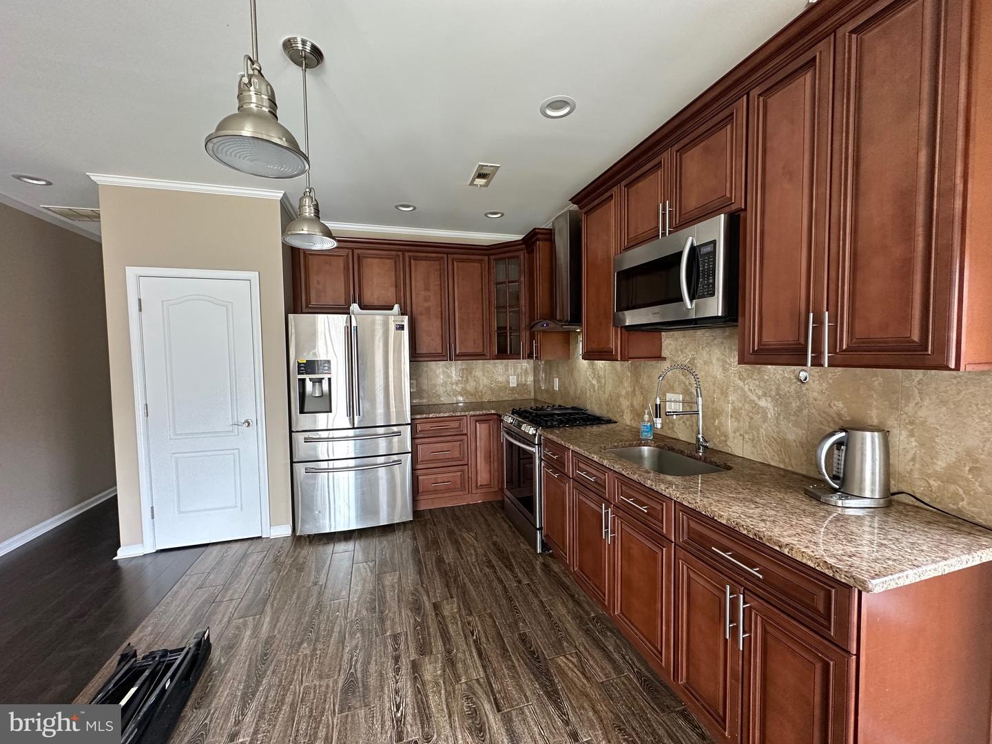 Property Photo: 290 Byberry Road 2 PA 19116