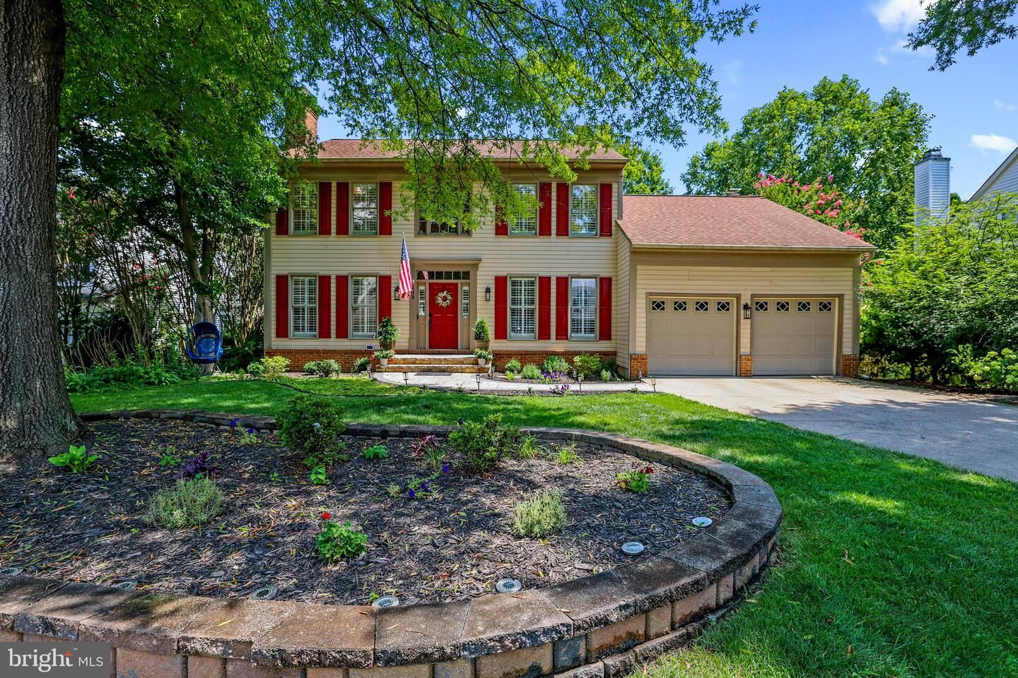 Property Photo: 408 Tudor Court NE VA 20176