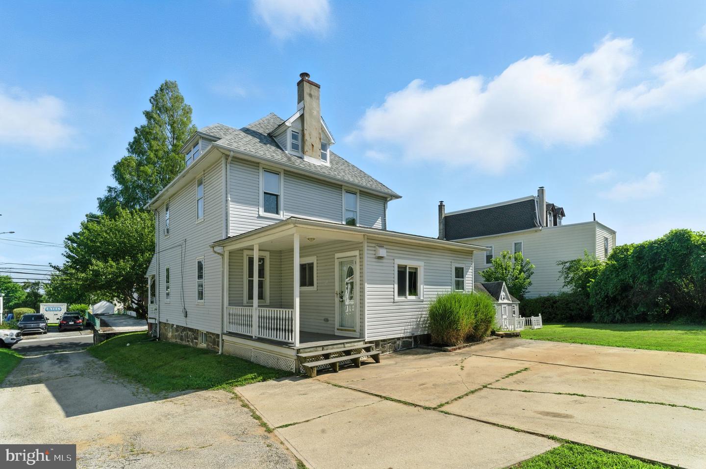 Property Photo:  1000 Elmwood Avenue  PA 19079 