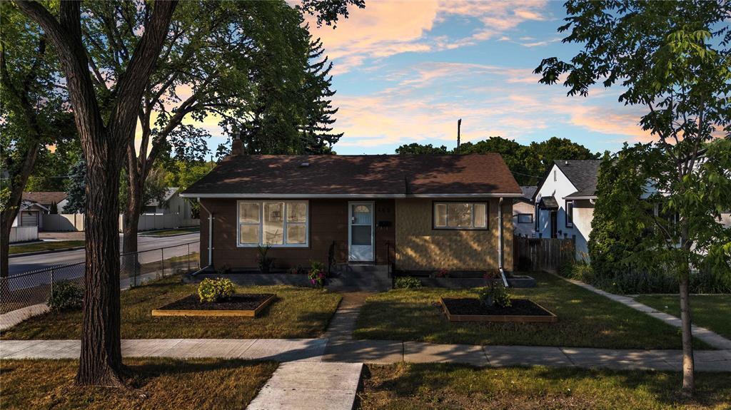 Photo de la propriété: 465 St Anthony Avenue MB R2V 0S2