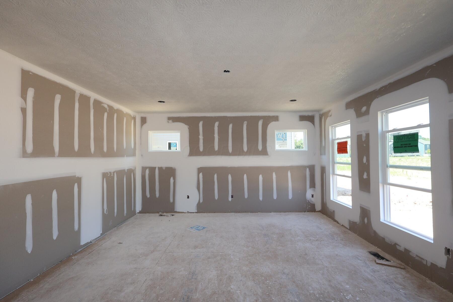 Property Photo: 4593 Burgstaller Court OH 43123