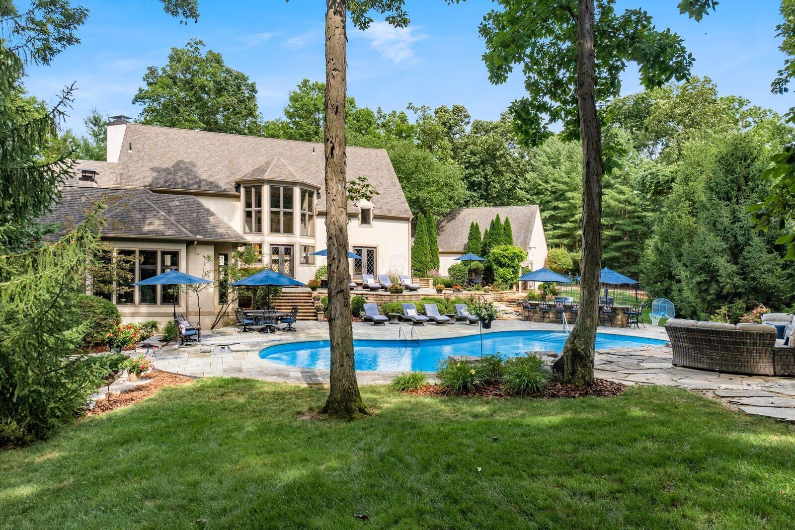 Property Photo:  7637 Bridlespur Lane  OH 43015 