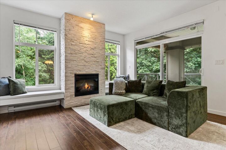 Photo de la propriété: 33328 East Bourquin East 308 BC V2S 1Y1