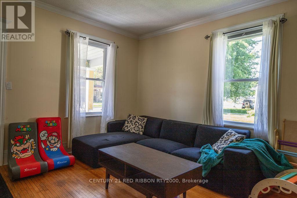 Property Photo: 69 High Street West ON N7G 1G7