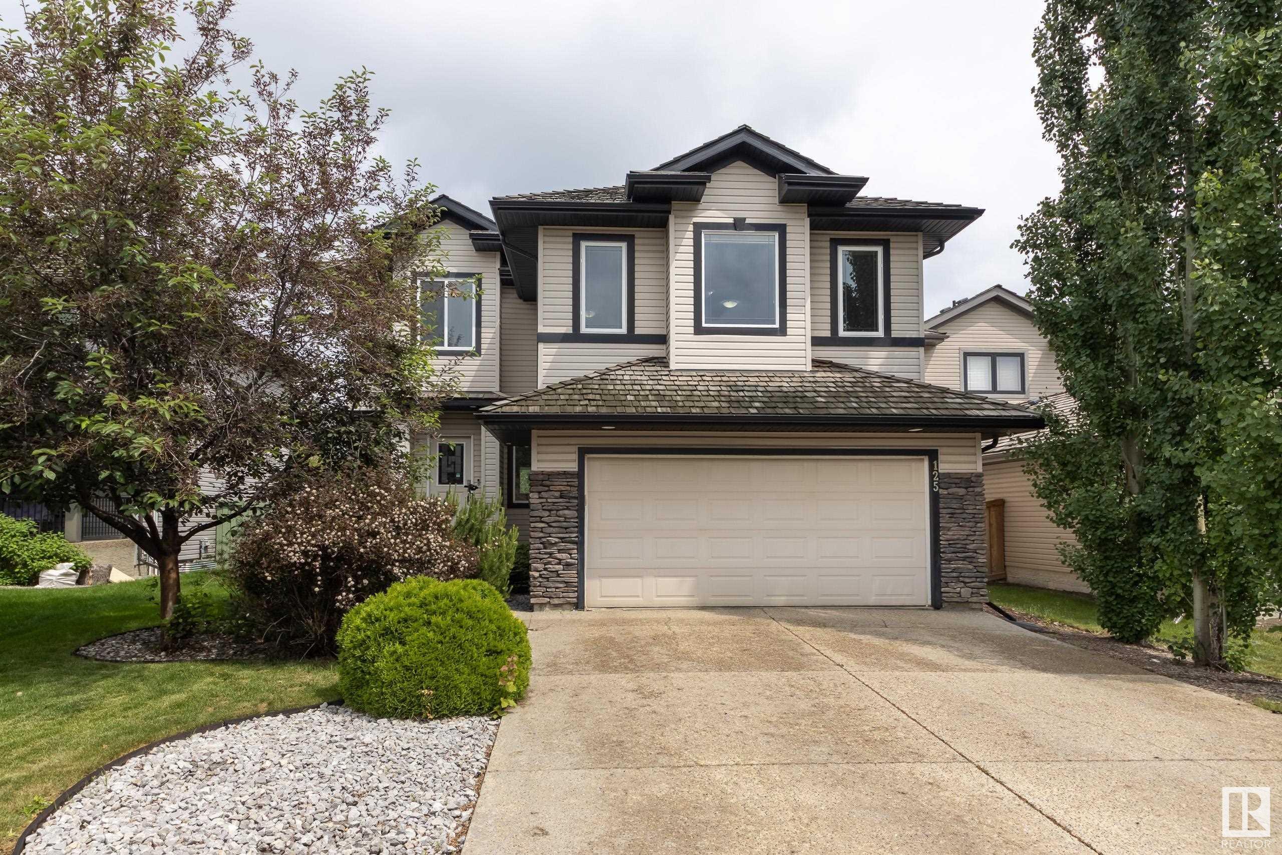 125 Weber Close NW  Edmonton AB T6M 0L4 photo