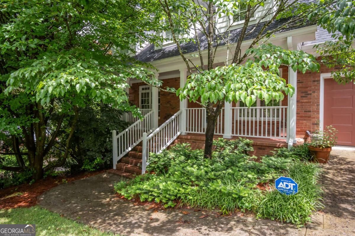 Property Photo:  127 Chestnut Lane  GA 30606 