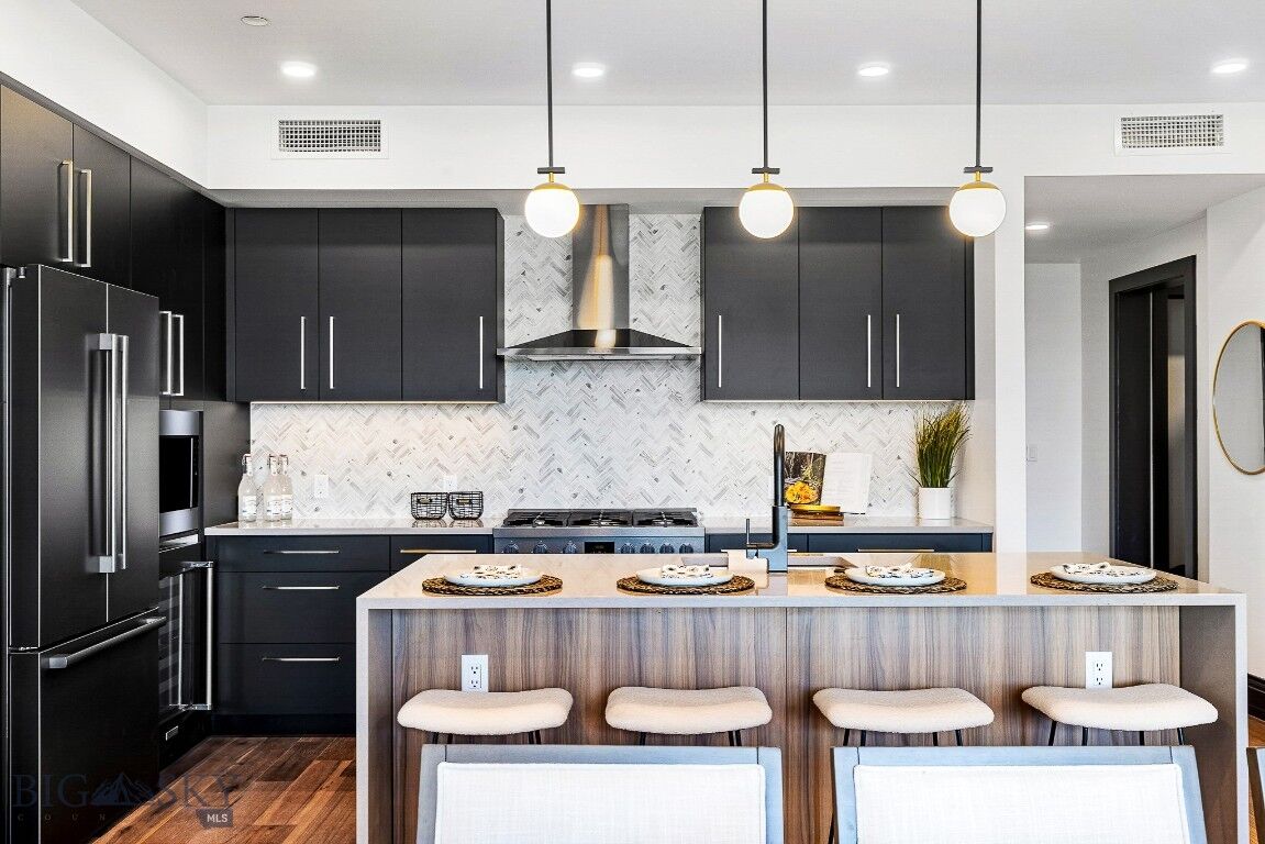 Property Photo:  315 N Tracy Avenue 303  MT 59715 