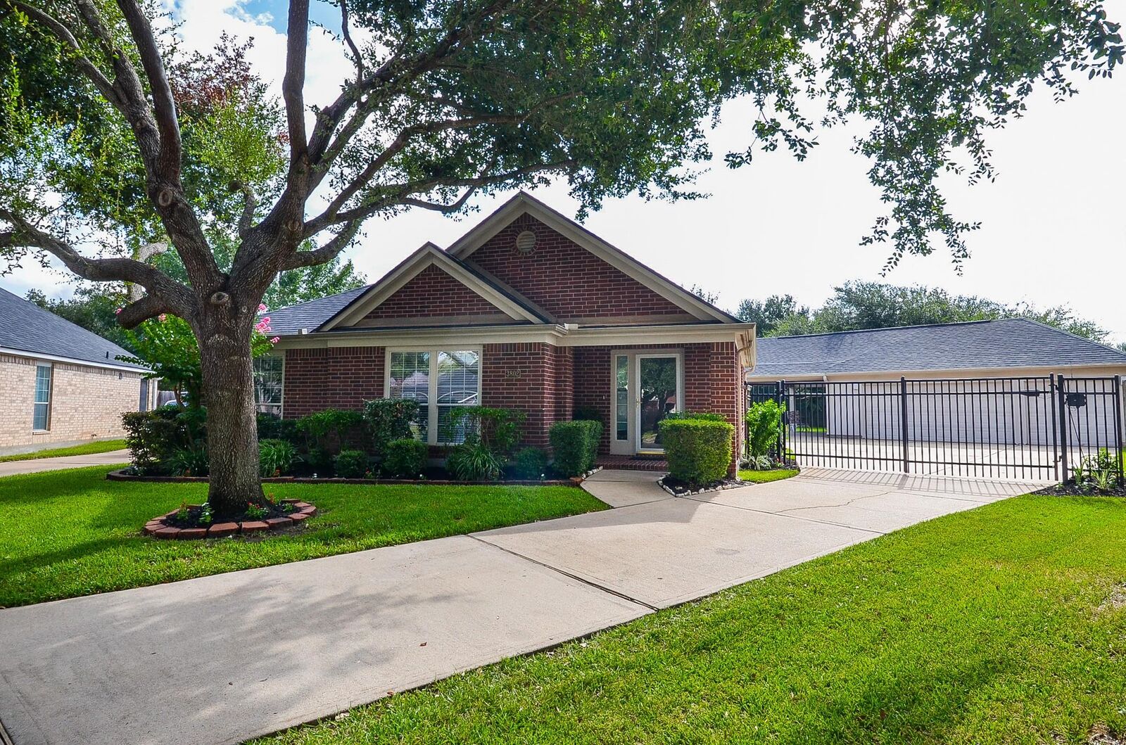 Property Photo:  3802 Eastland Lake Drive  TX 77406 