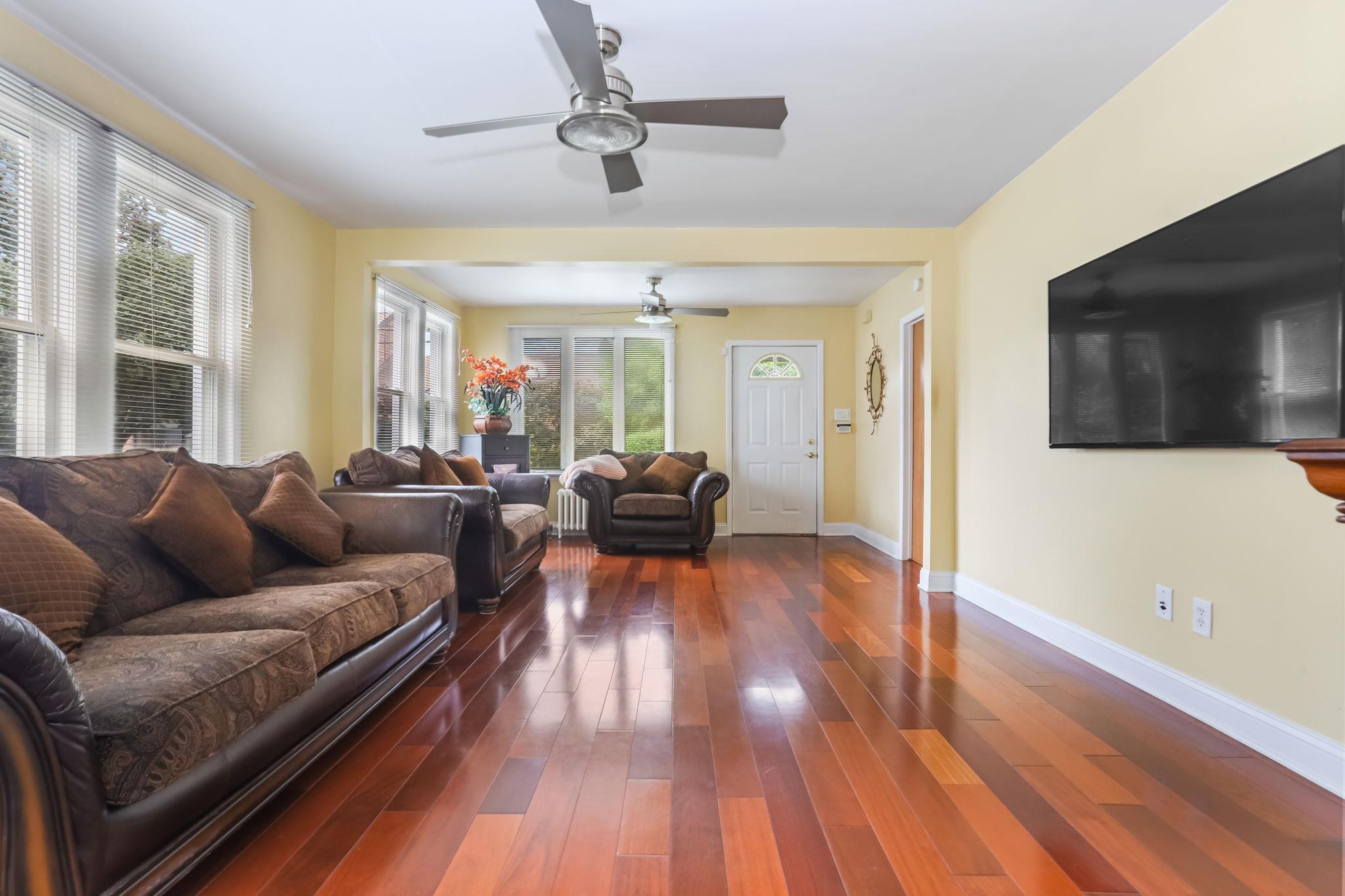 Property Photo: 210 Buttrick Avenue NY 10465