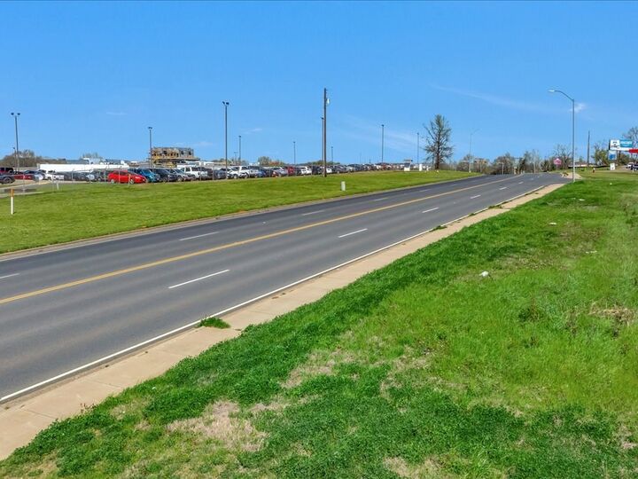Property Photo:  1303 University Drive  TX 75961 