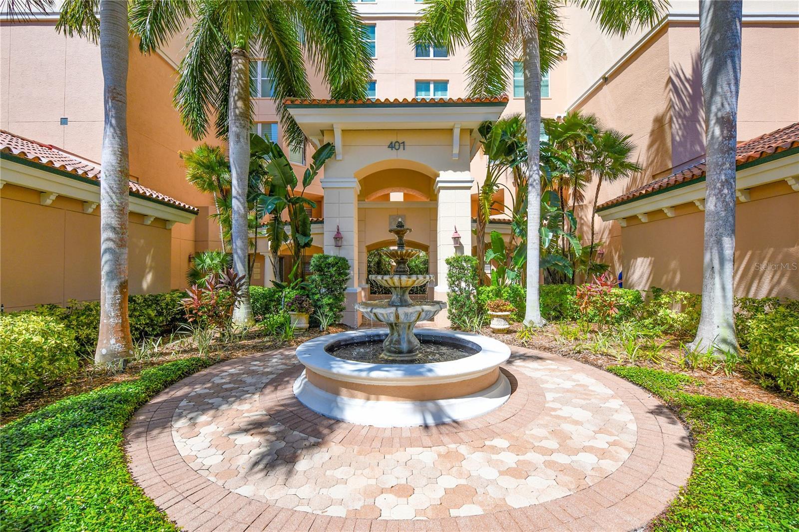 Property Photo: 401 N Point Road 304 FL 34229