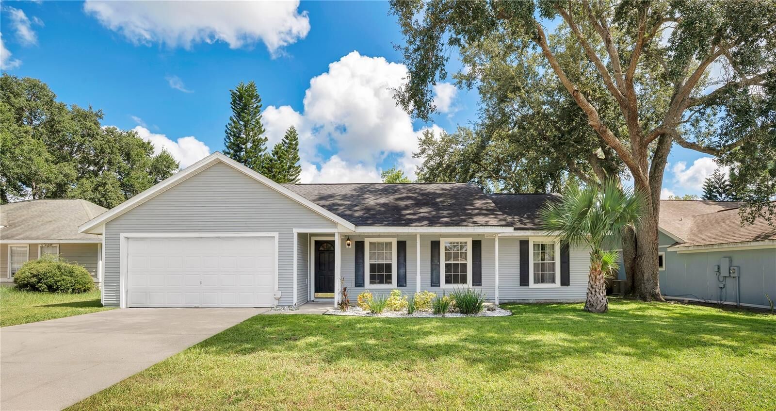 Property Photo: 1002 Stout Court FL 32765