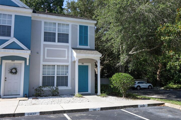 Property Photo:  915 Vineland Place  FL 32746 