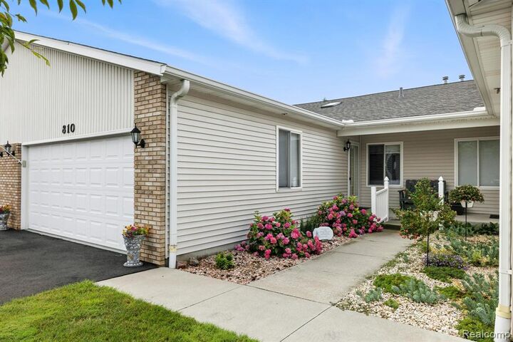 810 Crystal Lane  Marysville MI 48040 1536 photo