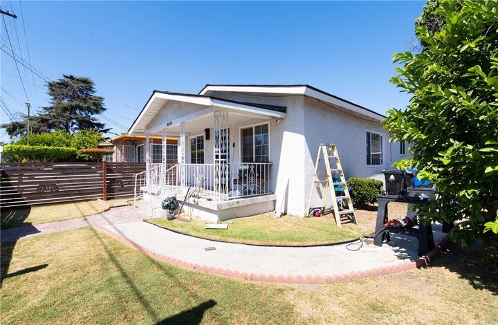 Property Photo:  9608 Beach Street  CA 90002 