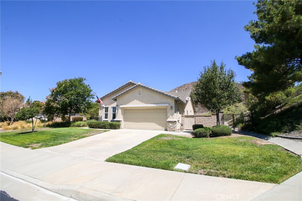 Property Photo:  27946 Panorama Hills Drive  CA 92584 